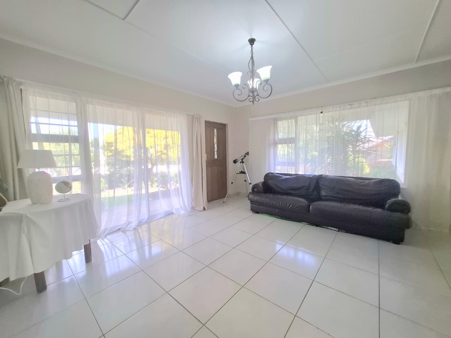 5 Bedroom Property for Sale in Beacon Bay Eastern Cape